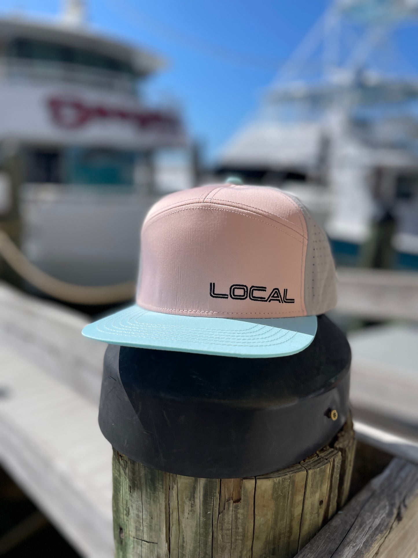 Coastal Breeze Lasermesh Snapback - 7 Panel